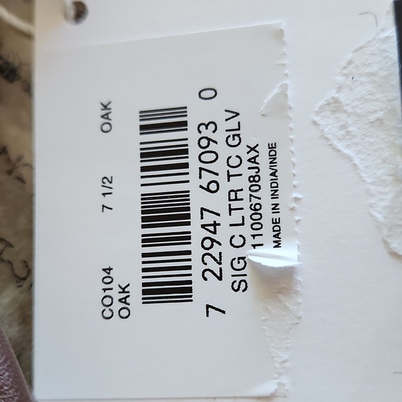 NWT Coach Signature Jacquard and Oak Brown Leather Tech Gloves ๐ค๐งค๐ - Picture 16 of 16